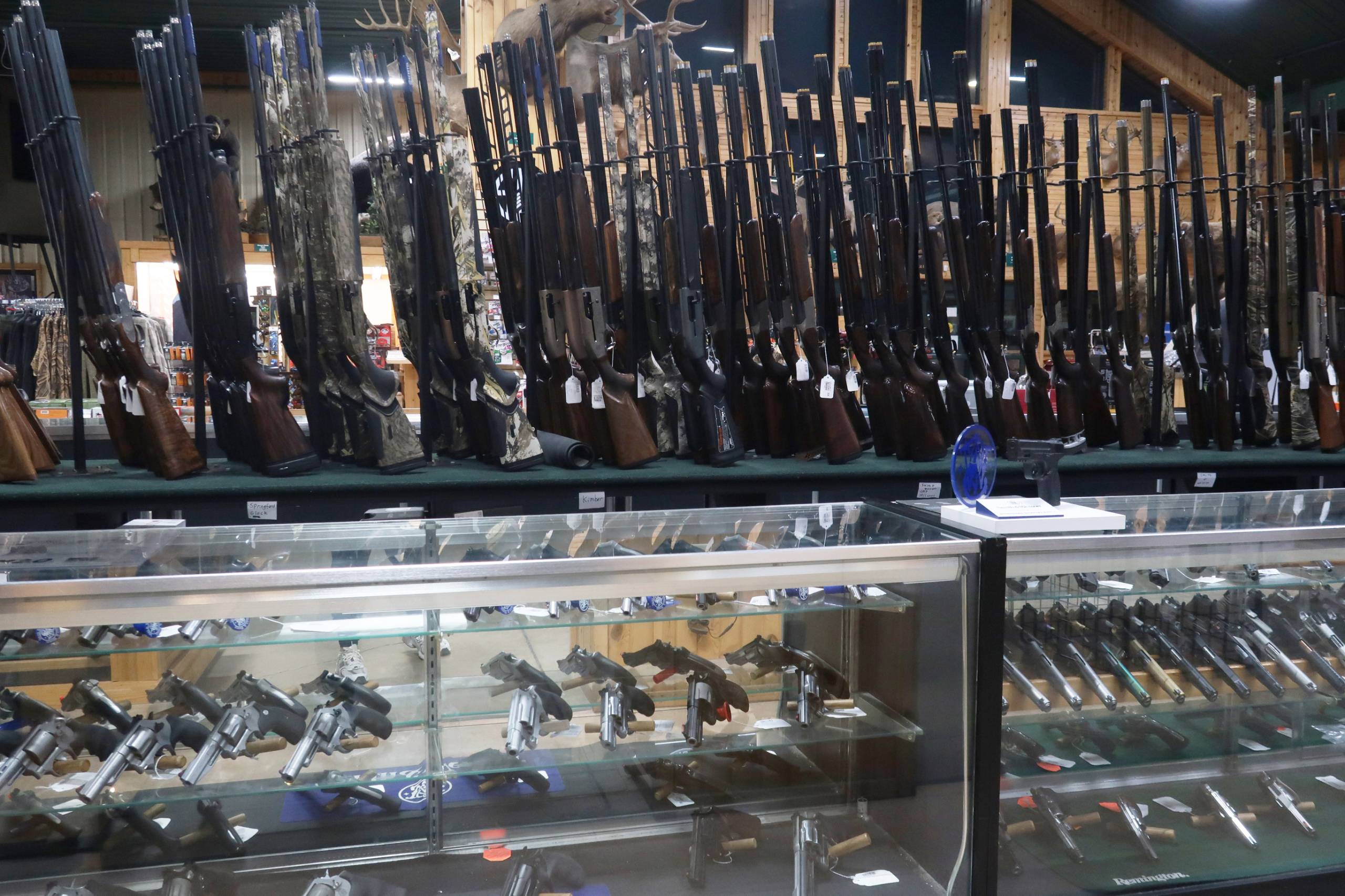 IMG_1937_czGunsCase1